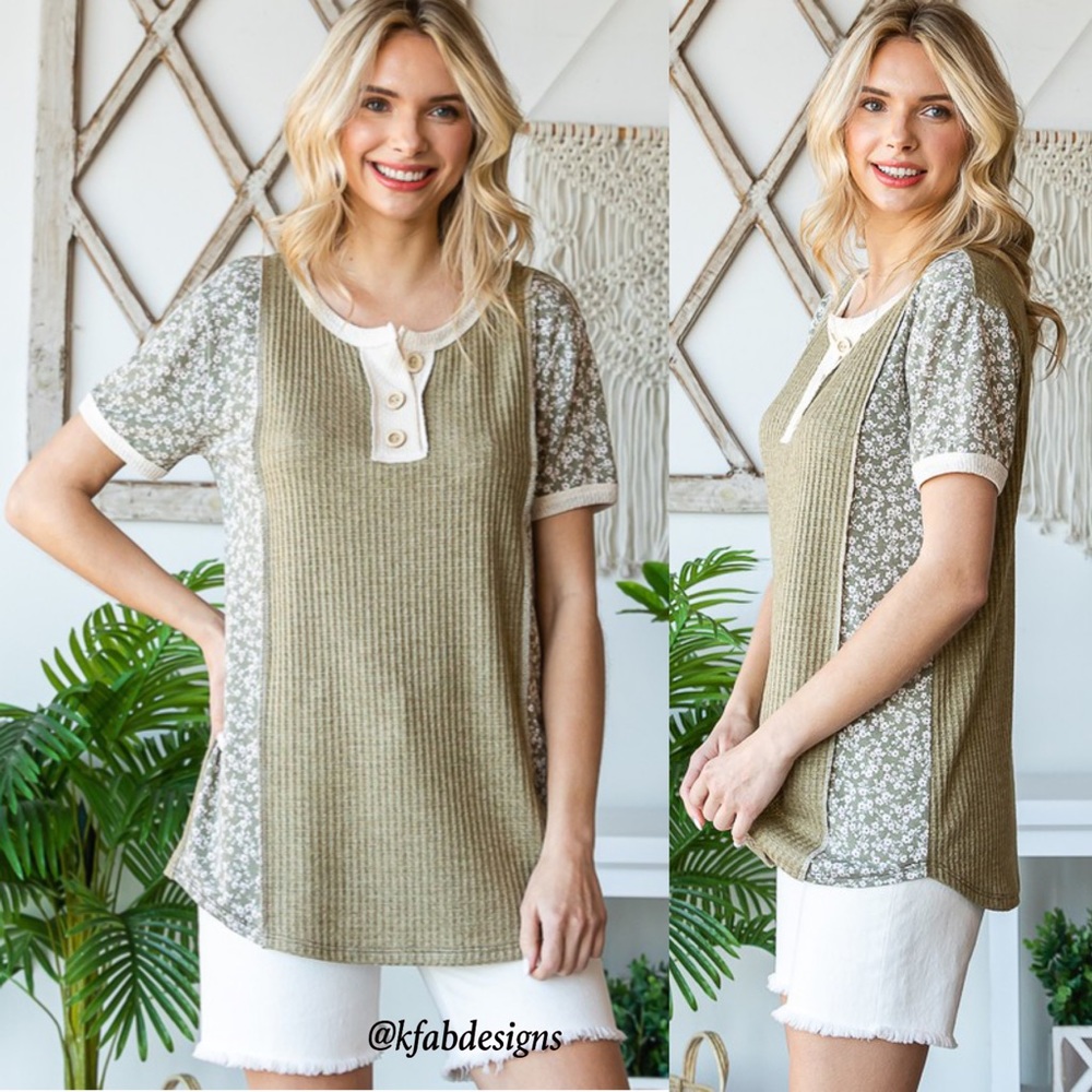 LAST! Vintage Olive Waffle Knit Floral Color Block Relaxed Fit Top! - Picture 4 of 8